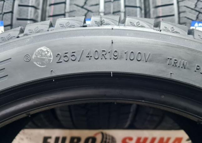 Triangle PL02 255/40 R19 100W