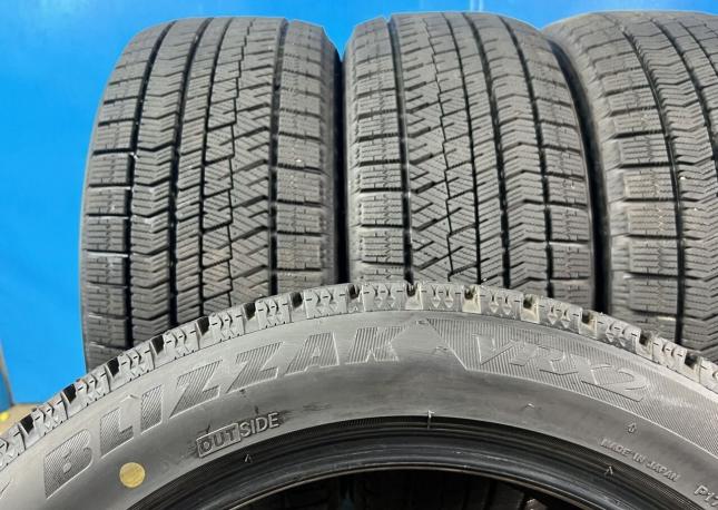 Bridgestone Blizzak VRX2 225/50 R17 95Q