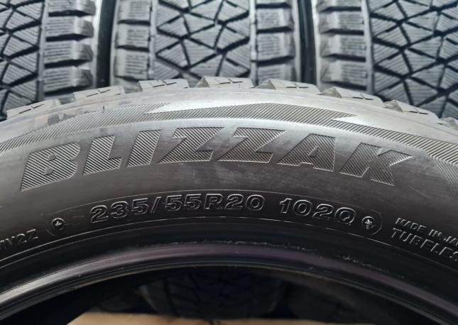 Bridgestone Blizzak DM-V2 235/55 R20 102Q