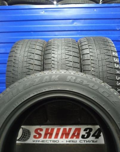 Bridgestone Blizzak Revo GZ 235/55 R17 99S