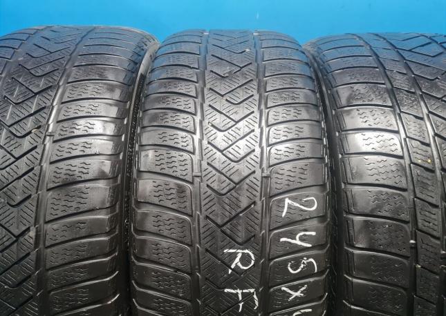 Pirelli Winter Sottozero 245/40 R19 и 275/35 R19 98V