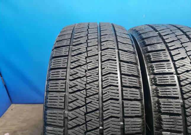 Bridgestone Blizzak VRX2 215/50 R17 91Q