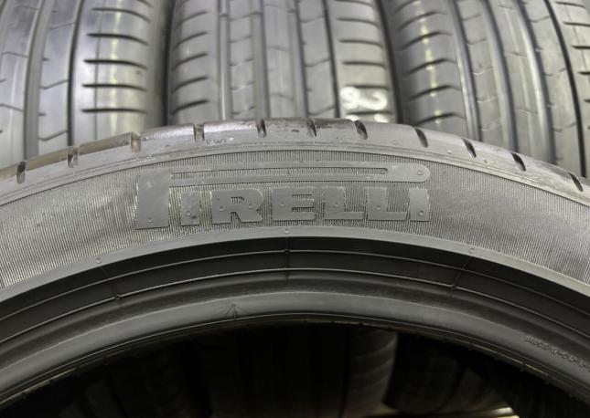 Pirelli P Zero PZ4 225/45 R19 96W