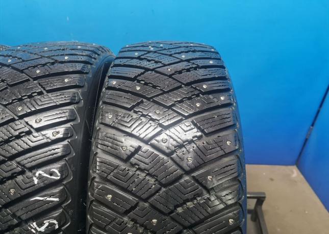 Goodyear Ultragrip Ice Arctic 215/55 R17 98T