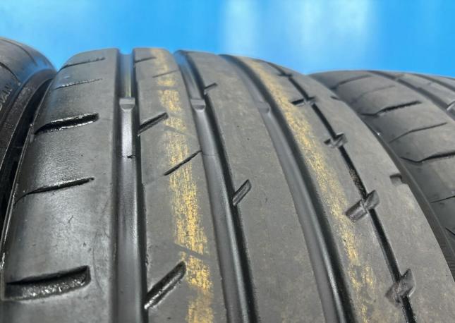 Yokohama ADVAN Apex V601 245/45 R19 102Y