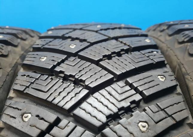 Goodyear Ultragrip Ice Arctic 185/65 R15 88T