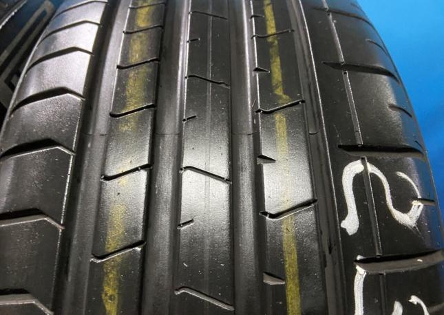 Pirelli P Zero PZ4 235/50 R20 104Y