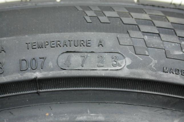 Armstrong Blu-trac HP  225/45 R18 95W