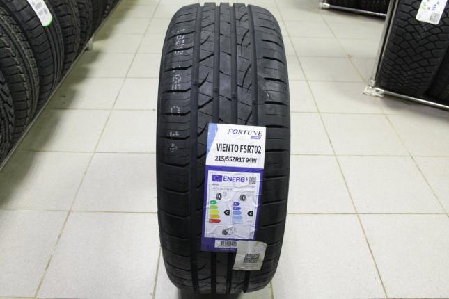 Fortune FSR702  215/55 R17 94W