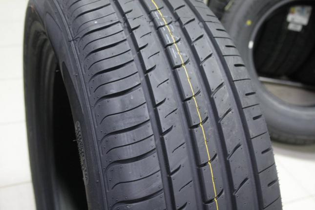 Roadstone N'Fera RU1 225/60 R18 100W