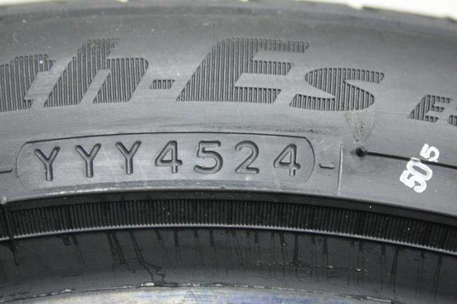 Yokohama Bluearth ES32 215/50 R17 95V