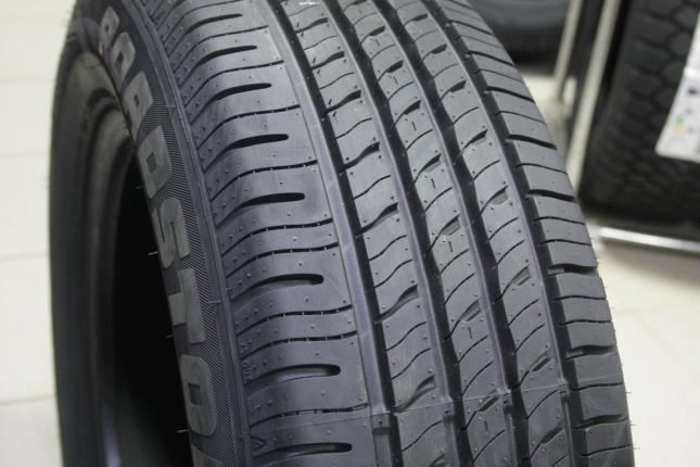 Roadstone N'Fera RU5 215/65 R16 102H