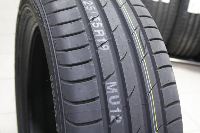 Marshal MU12  225/55 R19 99V