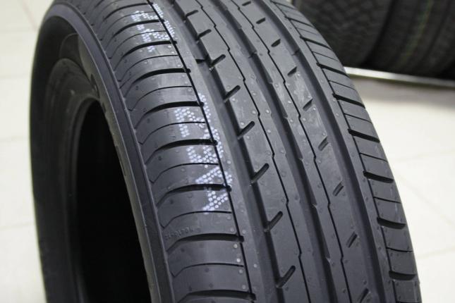 Yokohama Bluearth ES32 195/60 R15 88H