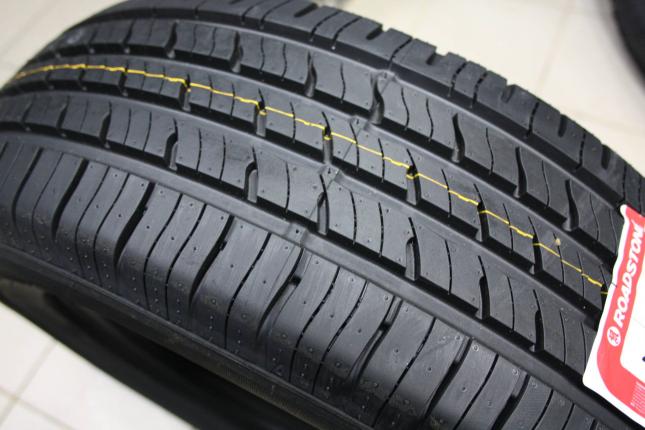 Roadstone N'Fera RU5 225/65 R17 106V