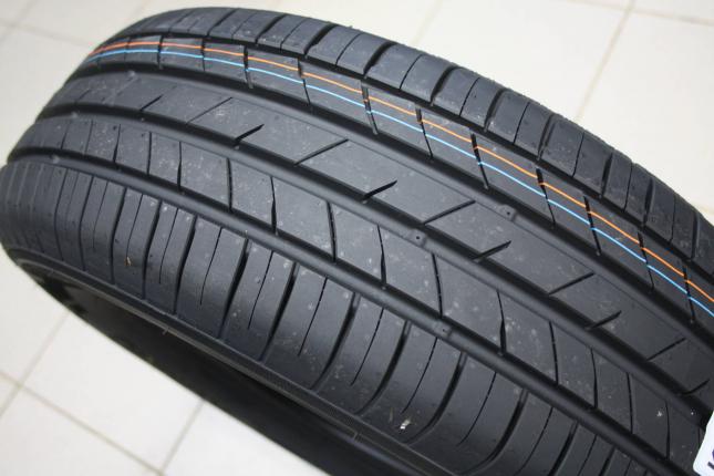 Kumho Ecsta HS52 205/65 R15 94H