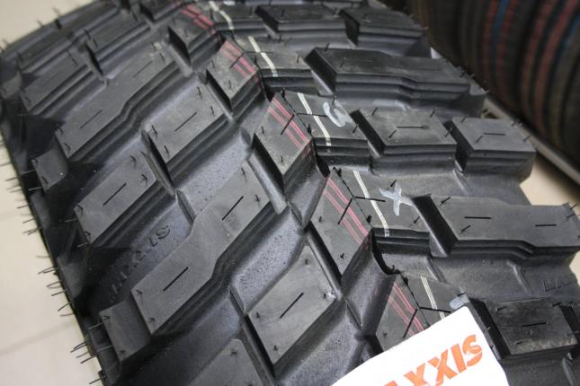 Maxxis M8080 Mudzilla  295/65 R15 110K 31/11,5R15