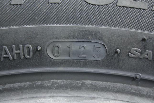 Kumho Ecsta HS52 185/60 R14 82H
