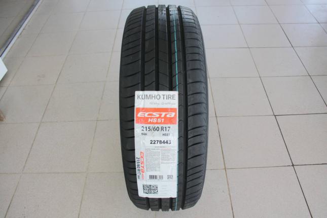 Kumho Ecsta HS51  215/60 R17 96H