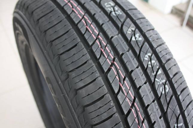 Kumho Crugen Premium KL33 235/65 R17 104H