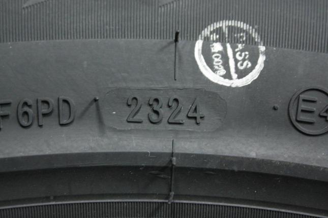 Arivo Ice Claw ARW8  225/60 R17 103T