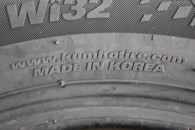 Kumho WinterCraft Ice Wi32  175/70 R13 82T