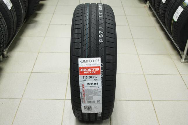 Kumho Ecsta PS71  215/60 R17 96H