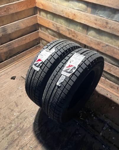 Bridgestone Blizzak Revo GZ 205/65 R16