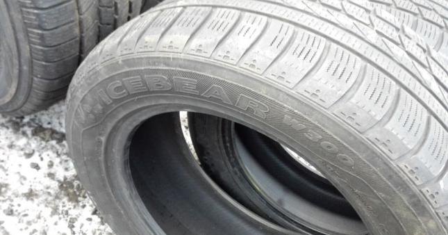 Hankook IceBear W300 235/55 R17