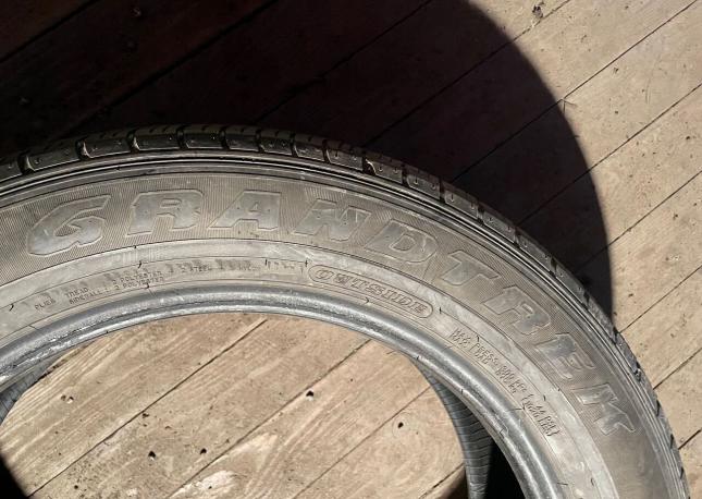 Dunlop Grandtrek ST30 245/55 R19