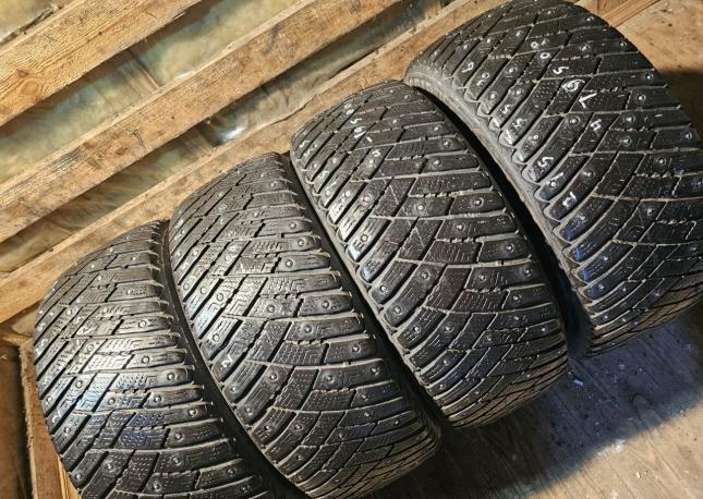 Goodyear Ultragrip Ice Arctic 215/55 R16