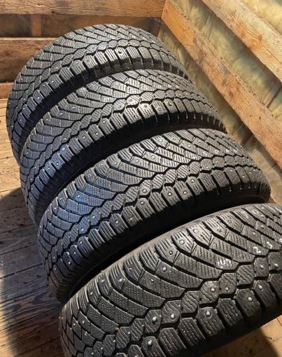 Continental ContiIceContact 4x4 215/70 R16