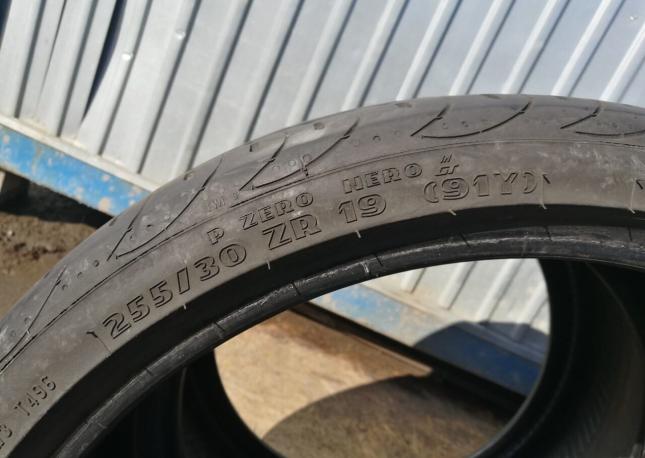 Pirelli P Zero Nero 255/30 R19