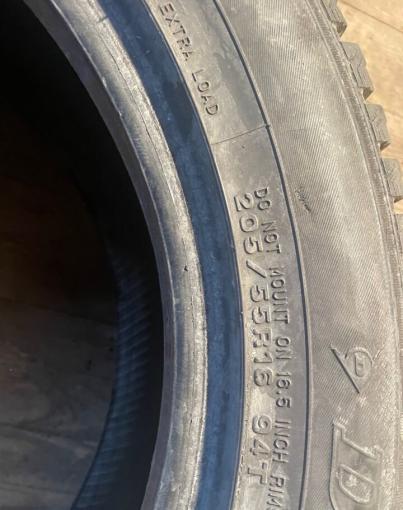 Dunlop SP Winter Ice 01 205/55 R16