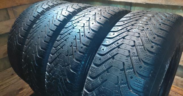 Goodyear UltraGrip 500 225/65 R17