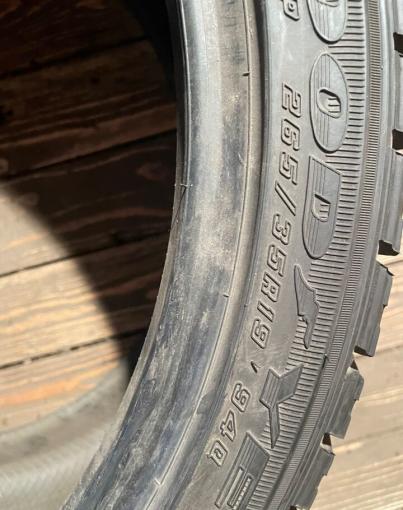 Goodyear Ice Navi Zea II 265/35 R19