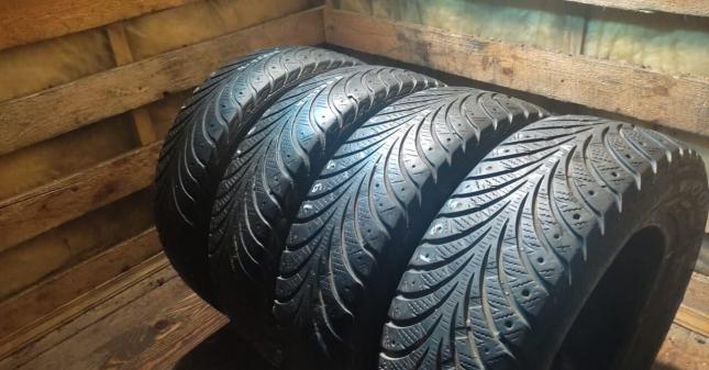 Goodyear UltraGrip Extreme 195/65 R15