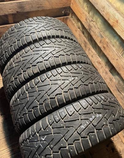 Pirelli Ice Zero 215/65 R16