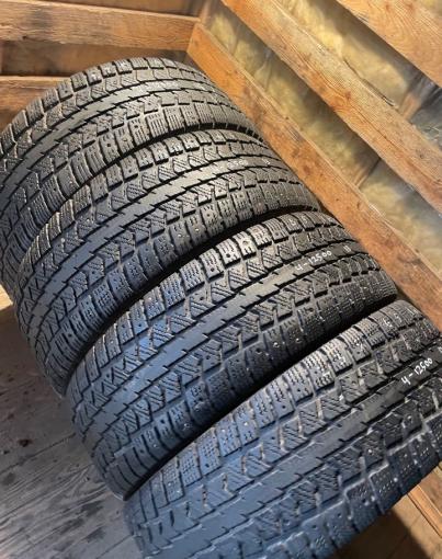 Viatti Vettore Inverno V-524 235/65 R16C