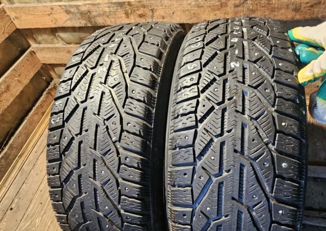 Kormoran SUV Stud 215/60 R17