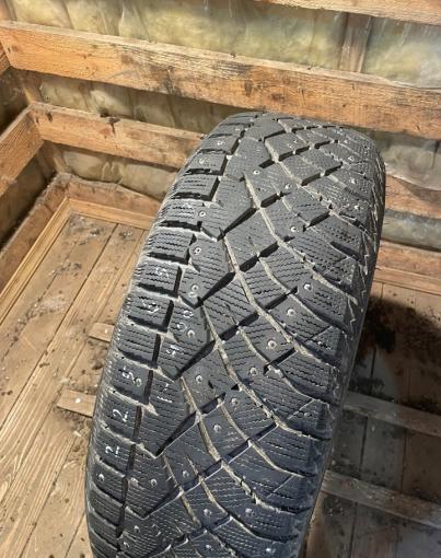 Nitto Therma Spike 225/65 R17