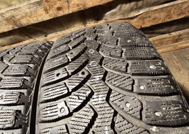 Bridgestone Blizzak Spike-01 205/55 R16