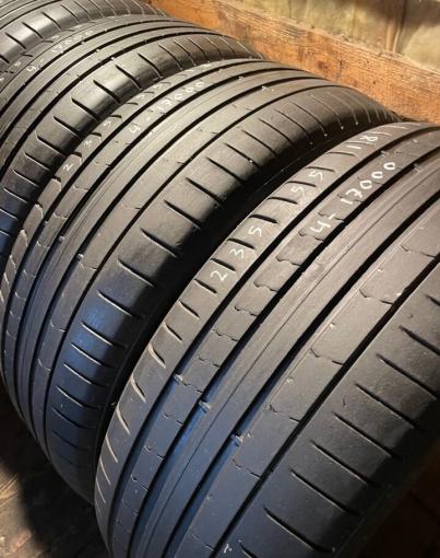 Pirelli P Zero 235/55 R18