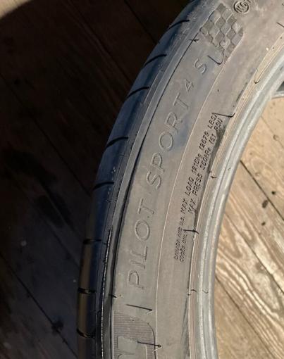 Michelin Pilot Sport 4 S 325/35 R23