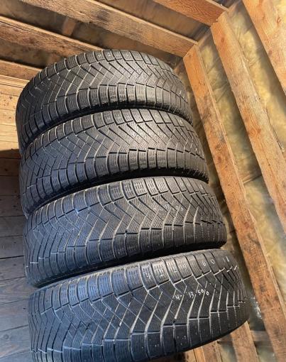 Pirelli Ice Zero FR 225/60 R18