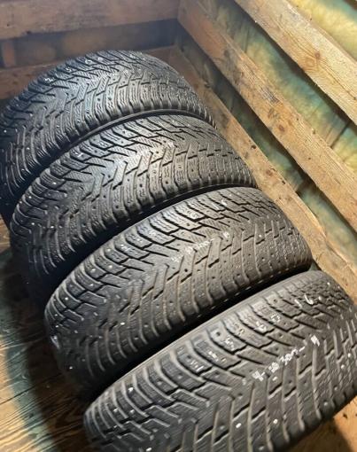 Nokian Tyres Hakkapeliitta 8 215/60 R16