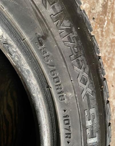 Dunlop Winter Maxx SJ8 235/60 R18