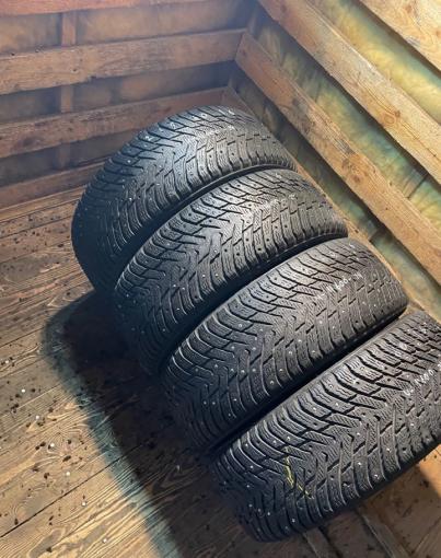 Nokian Tyres Hakkapeliitta 8 215/60 R16