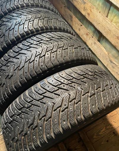 Nokian Tyres Hakkapeliitta 8 215/60 R16