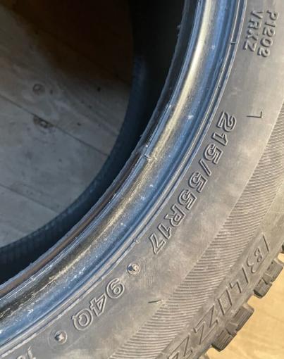 Bridgestone Blizzak VRX 215/55 R17